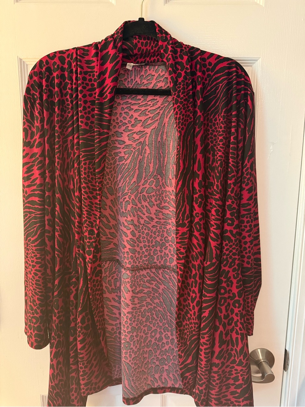 Kasper Women's Red and Black Animal-Print Open-Front Cardigan - Picture 6 of 7